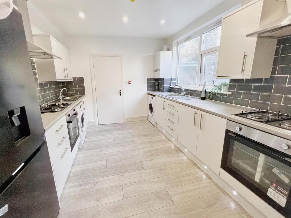 Modern Room In Centrally Located Apartment - Room 4 London Ngoại thất bức ảnh